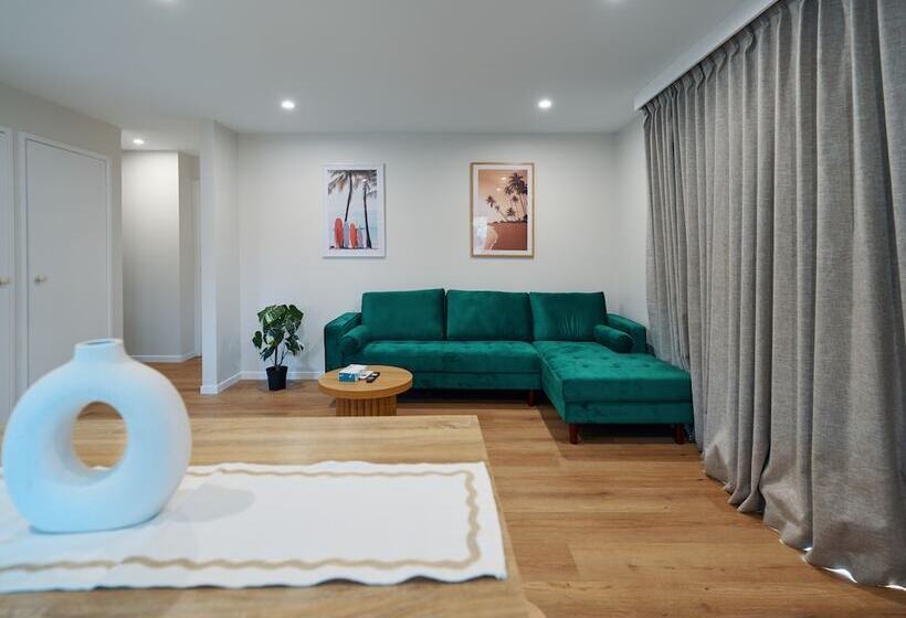 2ベッドルームアパートメント, Red Star Palm Beach