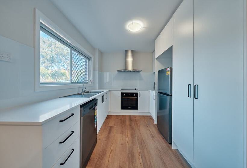 2ベッドルームアパートメント, Red Star Palm Beach