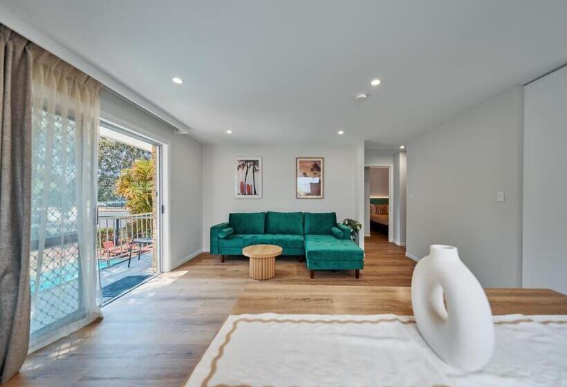 2ベッドルームアパートメント, Red Star Palm Beach