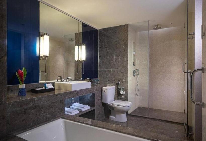 스탠다드 전망 룸, Renaissance Bengaluru Race Course