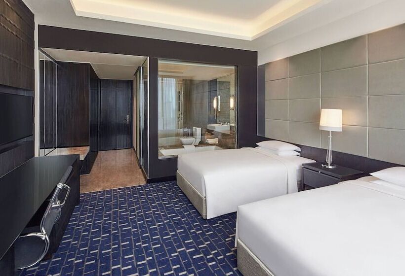 스탠다드 전망 룸, Renaissance Bengaluru Race Course