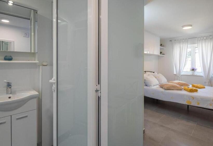 Quarto Estandar, Split Center Suites