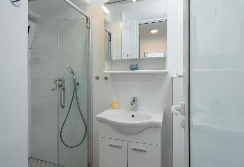 Quarto Estandar, Split Center Suites