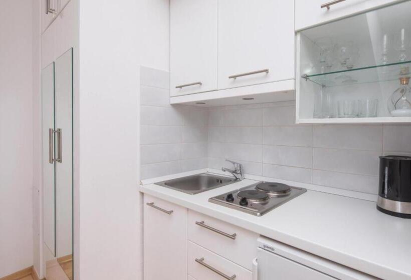 スーペリアールーム, Split Center Suites