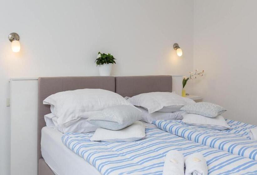 Quarto Comfort, Split Center Suites