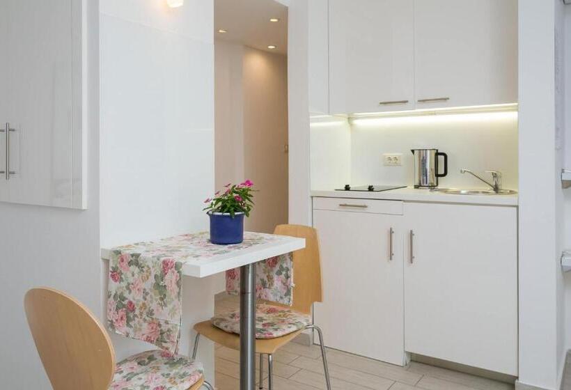 Номер Комфорт, Split Center Suites