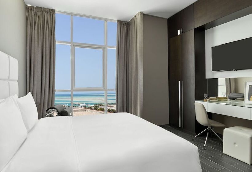 سوییت با چشمانداز دریا, Staybridge Suites   Doha Lusail, An Ihg