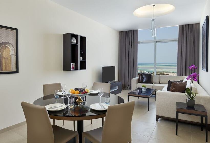 مجموعه ویستا شهر, Staybridge Suites   Doha Lusail, An Ihg