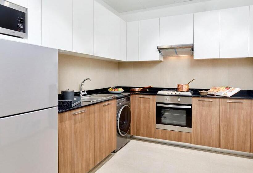 سوئیت کلاب, Staybridge Suites   Doha Lusail, An Ihg