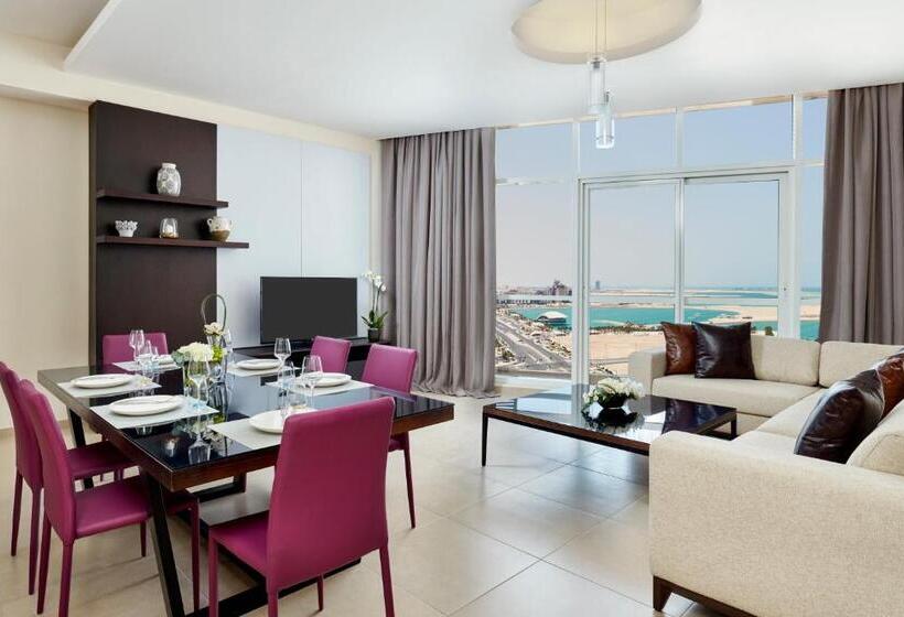 سوییت با چشمانداز دریا, Staybridge Suites   Doha Lusail, An Ihg