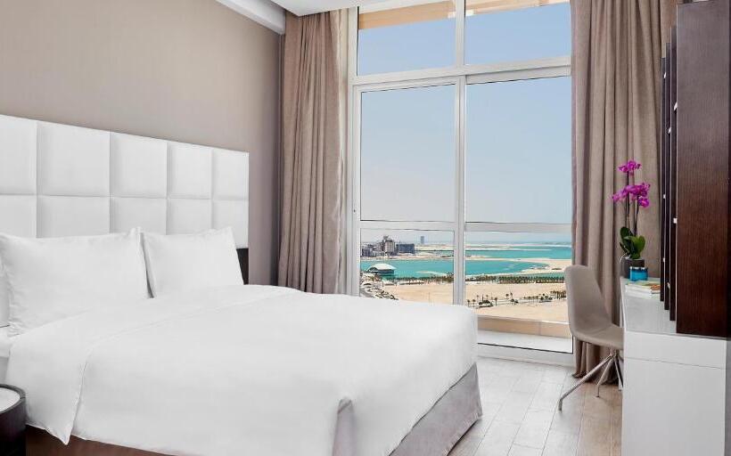 سوییت با چشم‌انداز دریا, Staybridge Suites   Doha Lusail, An Ihg