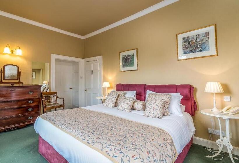 高级园景房, The Lynch Country House