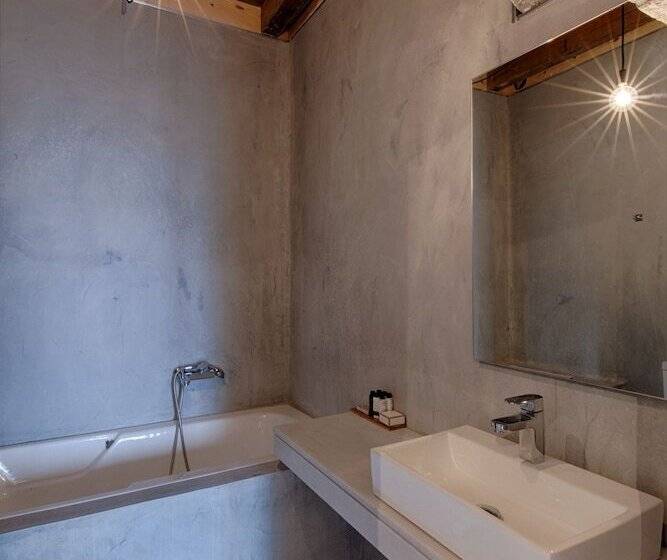 Люкс Семейный 2 Спальни, Aegila Boutique