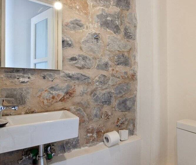 Люкс Семейный 2 Спальни, Aegila Boutique