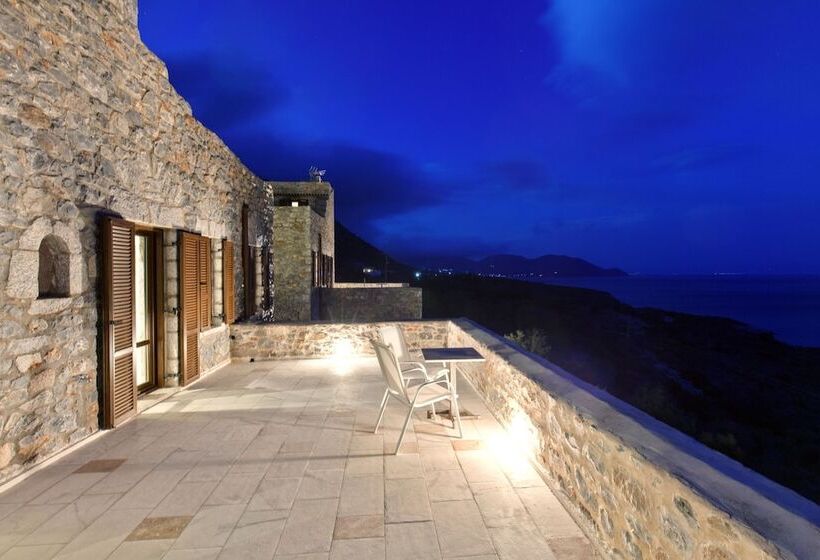 Люкс Семейный 2 Спальни, Aegila Boutique