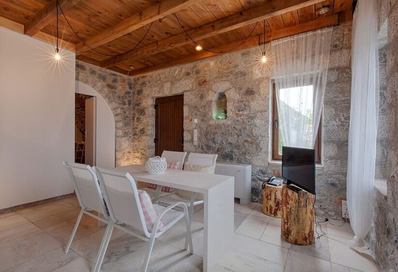 Люкс Семейный 2 Спальни, Aegila Boutique