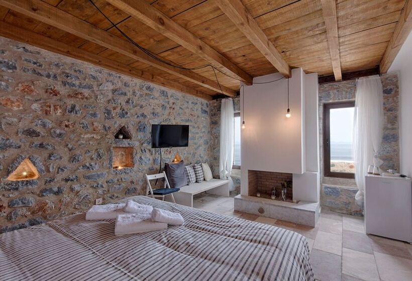 Люкс Семейный 2 Спальни, Aegila Boutique