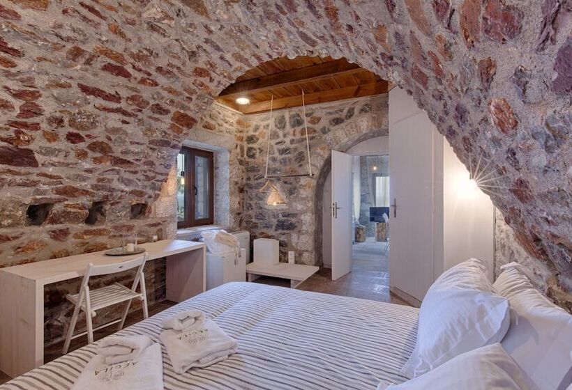 Люкс Семейный 2 Спальни, Aegila Boutique