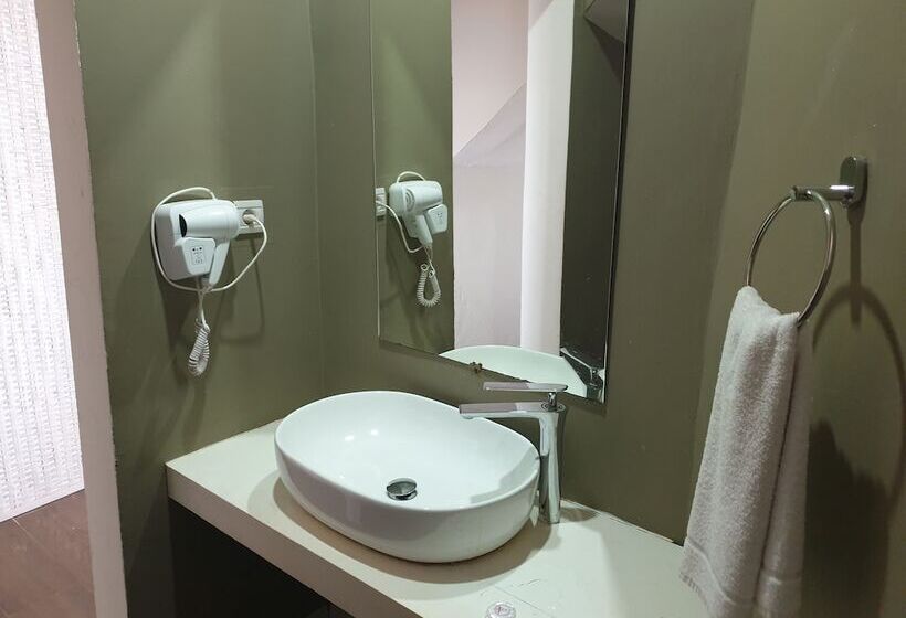 اتاق پرمیوم با چشم‌انداز دریا, Balafon Beach Resort