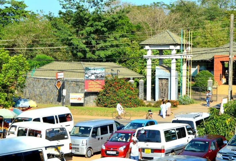 발코니 디럭스 룸, Cafe Pinnalanda