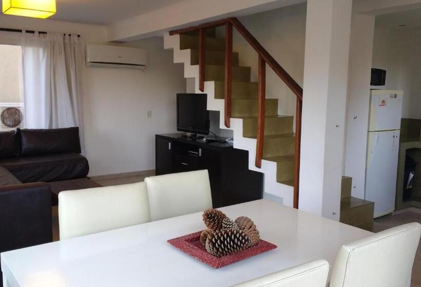 带1个卧室的带阳台的公寓, Jaina Resort & Spa