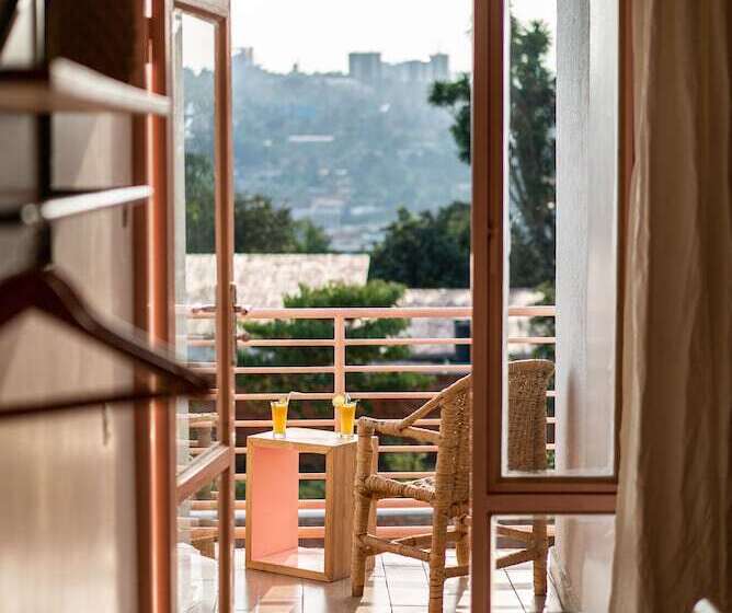 اتاق خانوادگی, Omx Hotel Kimi