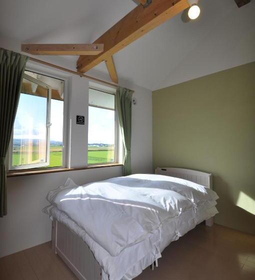 חדר סטנדרט לשלושה, Gufo No Mori Kamifurano