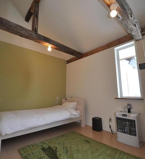 חדר סטנדרט לשלושה, Gufo No Mori Kamifurano