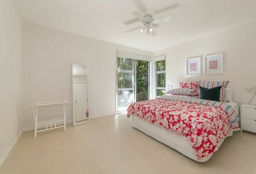 Дом 4 Спальни, Ted S Cottage Near Little Oneroa Beach