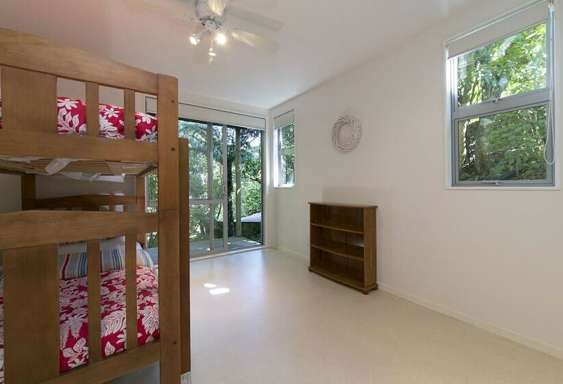 Дом 4 Спальни, Ted S Cottage Near Little Oneroa Beach