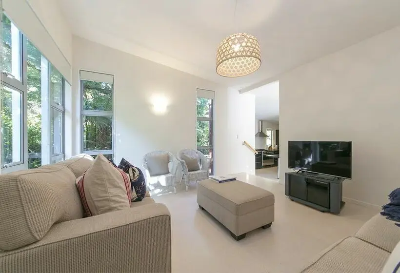 ４ベッドルームハウス, Ted S Cottage Near Little Oneroa Beach