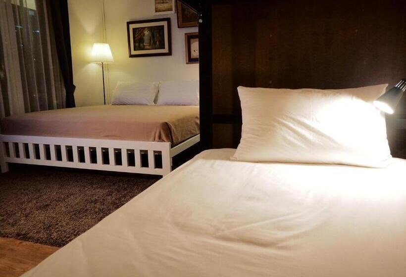 家庭间, Uno Chiangmai