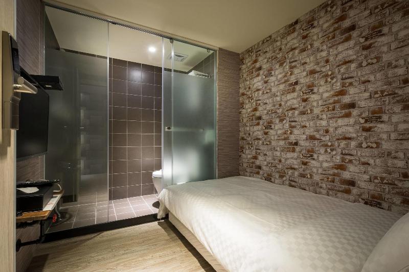 اتاق استاندارد یک نفره, The Cole