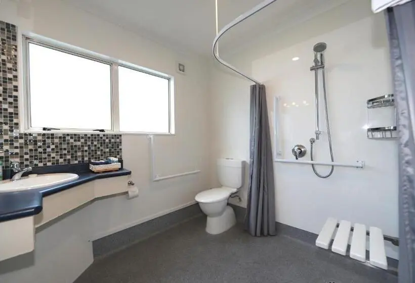 スタンダードスタジオ, Havelock North Motor Lodge