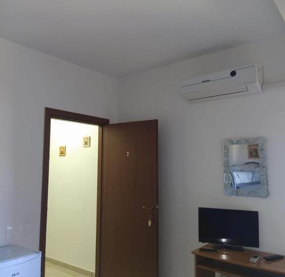 חדר סטנדרט לארבעה נוף לים, Bed And Breakfast Oasi