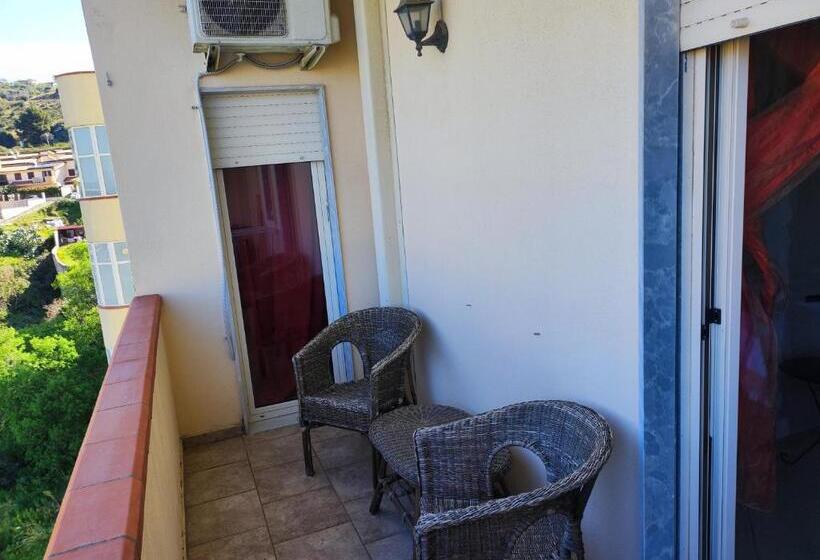 חדר סטנדרט לארבעה, Bed And Breakfast Oasi