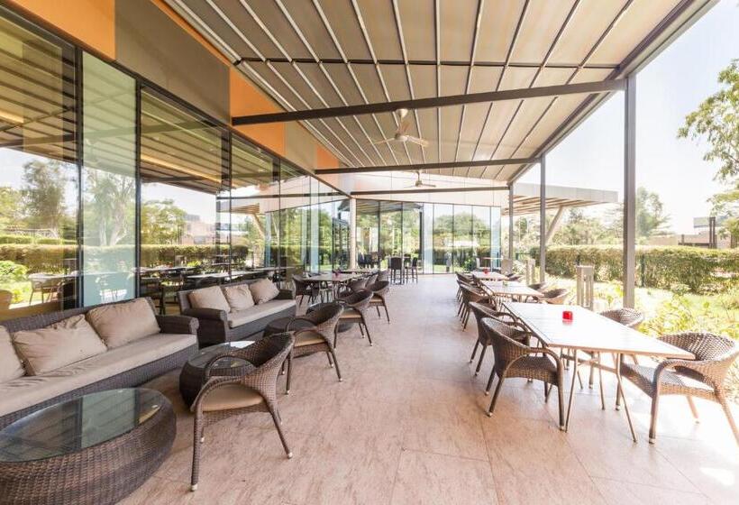 اتاق سوپریور با تخت بزرگ, Radisson Collection Hotel Bamako