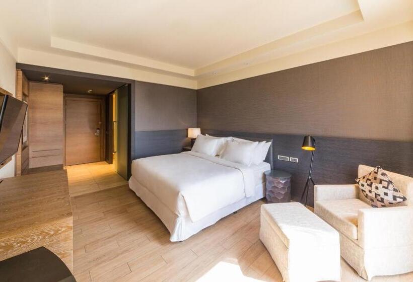 اتاق سوپریور با تخت بزرگ, Radisson Collection Hotel Bamako
