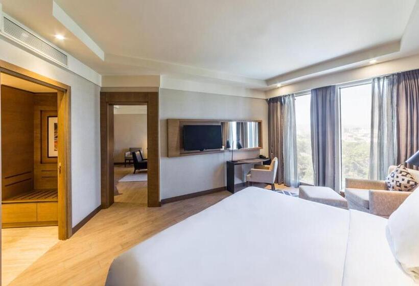 سوییت اجرایی, Radisson Collection Hotel Bamako