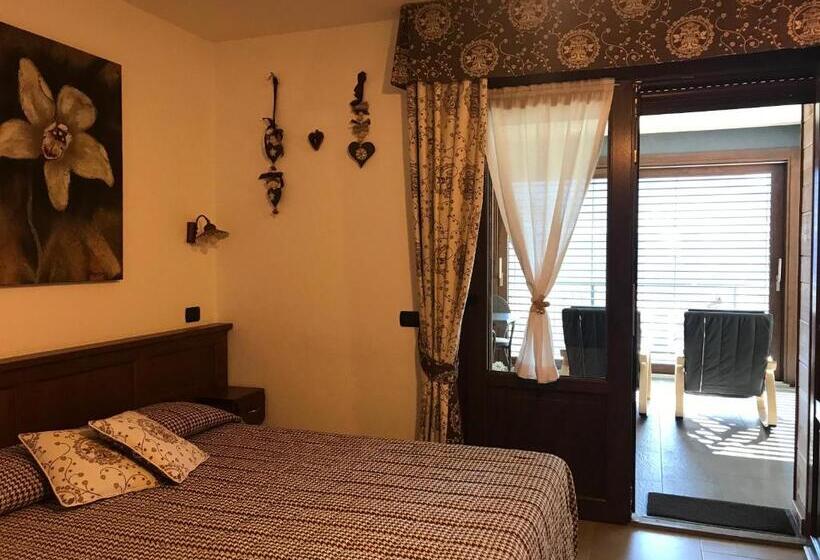 غرفة قياسية مزوَّدة بشُرفة, Agriturismo Verger Plein Soleil