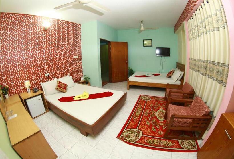 اتاق لوکس خانوادگی, Farmis Garden