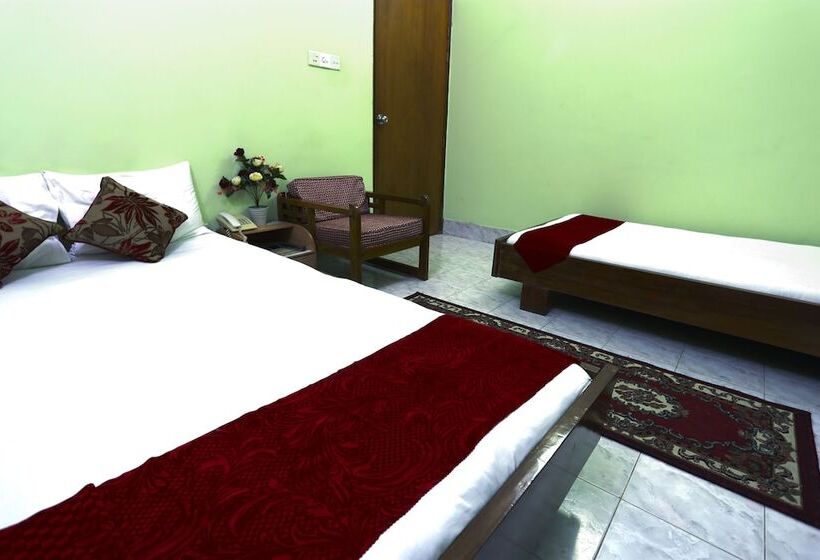 Deluxe Driepersoonskamer, Farmis Garden