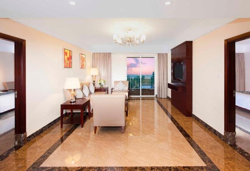 2 Bedrooms Suite Sea View, Wyndham Garden Wenchang Nanguo