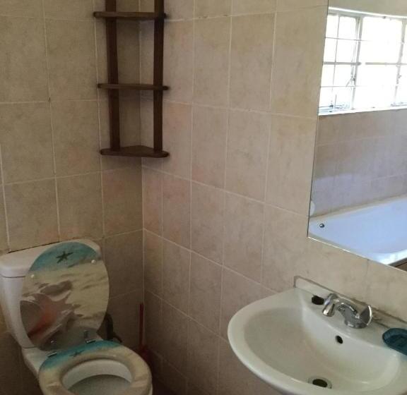 اتاق اکونومی, Tabonina Guesthouse