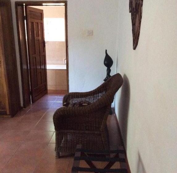 اتاق لوکس, Tabonina Guesthouse