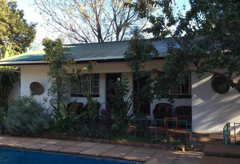 اتاق لوکس سه تخته, Tabonina Guesthouse