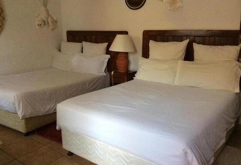 اتاق لوکس خانوادگی, Tabonina Guesthouse