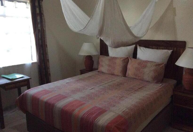 سوییت خانوادگی, Tabonina Guesthouse