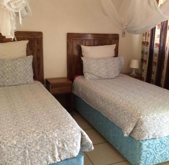 سوییت خانوادگی, Tabonina Guesthouse