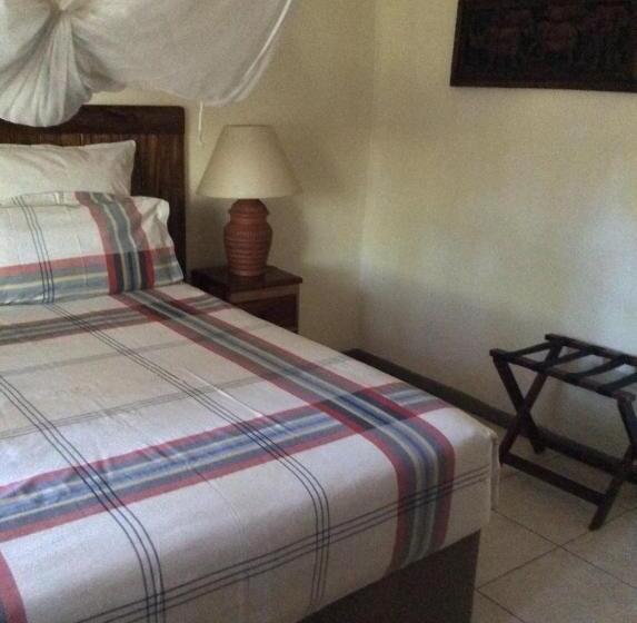 سوییت خانوادگی, Tabonina Guesthouse